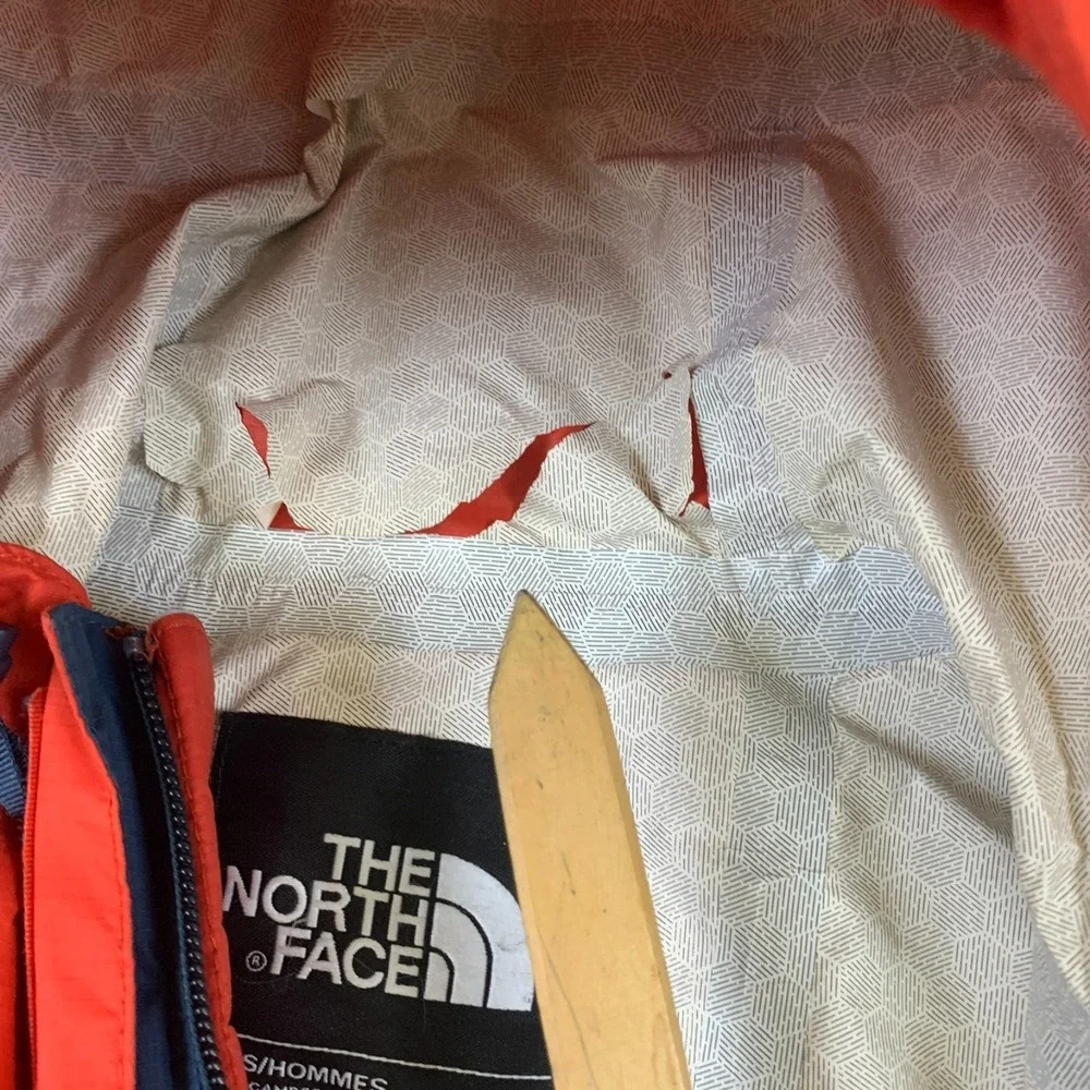 The North‎ Face DryVent Rain Jacket Mens Red Blue Hooded Shell